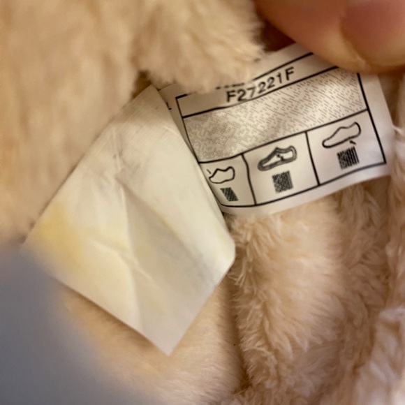 UGG- 0/1 baby booties lined infant size fuzzy velcro strap slippers pre-walkers - Picture 10 of 16